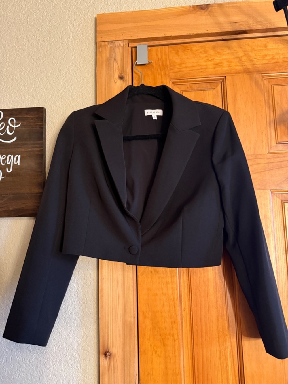 Gianni Bini Black Crop Blazer - Picture 3 of 10